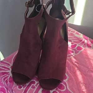 Elegant Burgundy Women's Heels